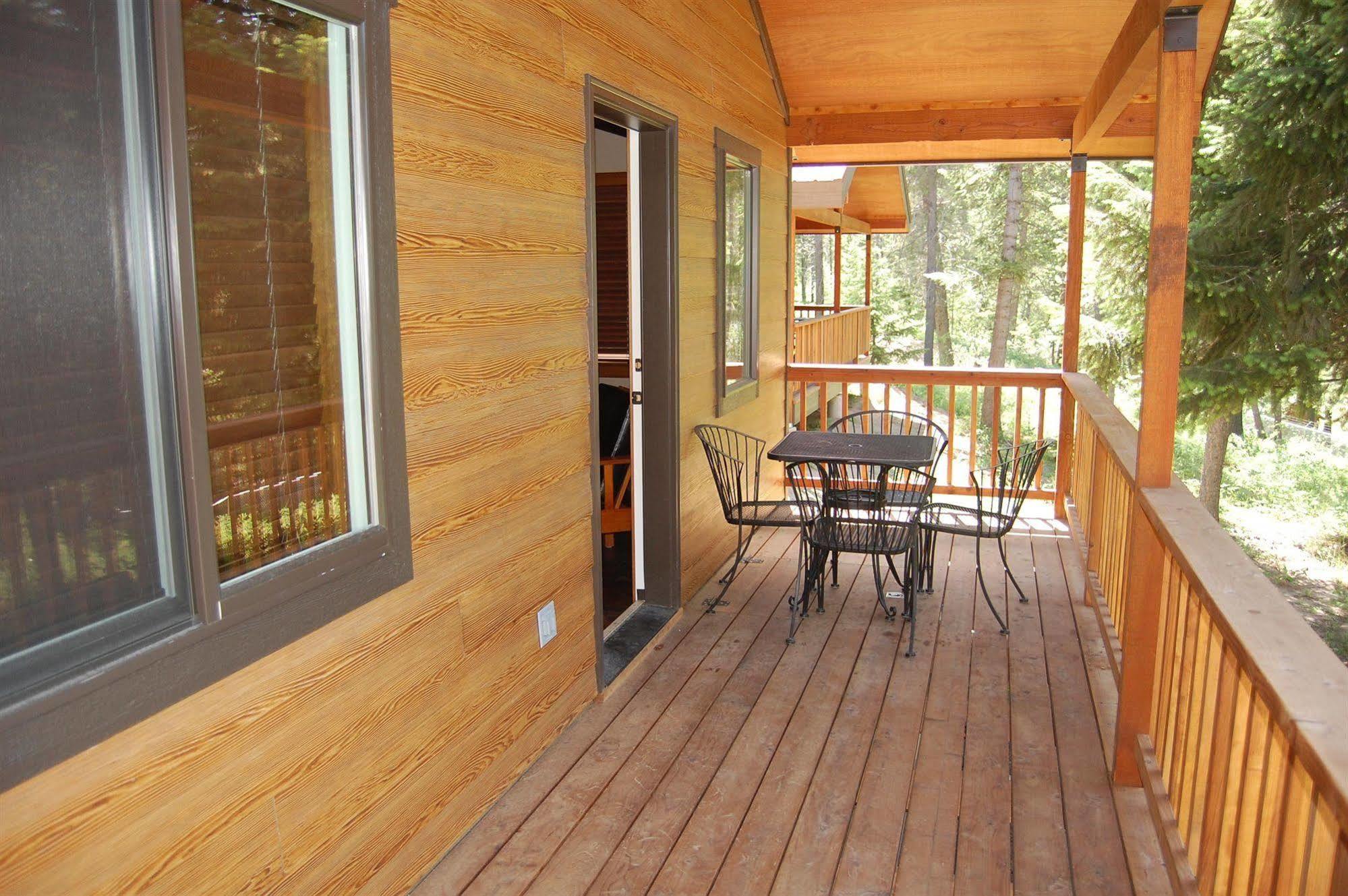 Historic Tamarack Lodge Hungry Horse エクステリア 写真